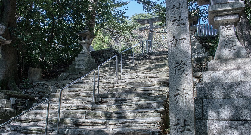村社　加茂神社